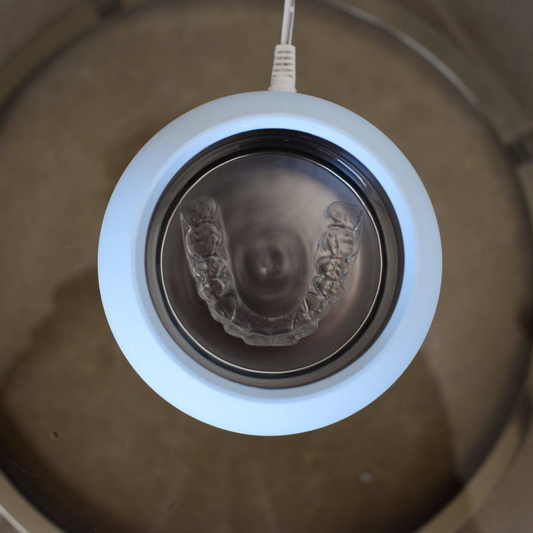 Do dentists recommend using an ultrasonic cleaner for my aligners, such as Invisalign®? (2025) - Dr. Emma Laing